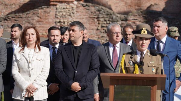 carmen-holban-ziua-armatei-600x337 Carmen Holban, mesaj de Ziua Armatei Române, de la Curtea Domnească din Târgoviște